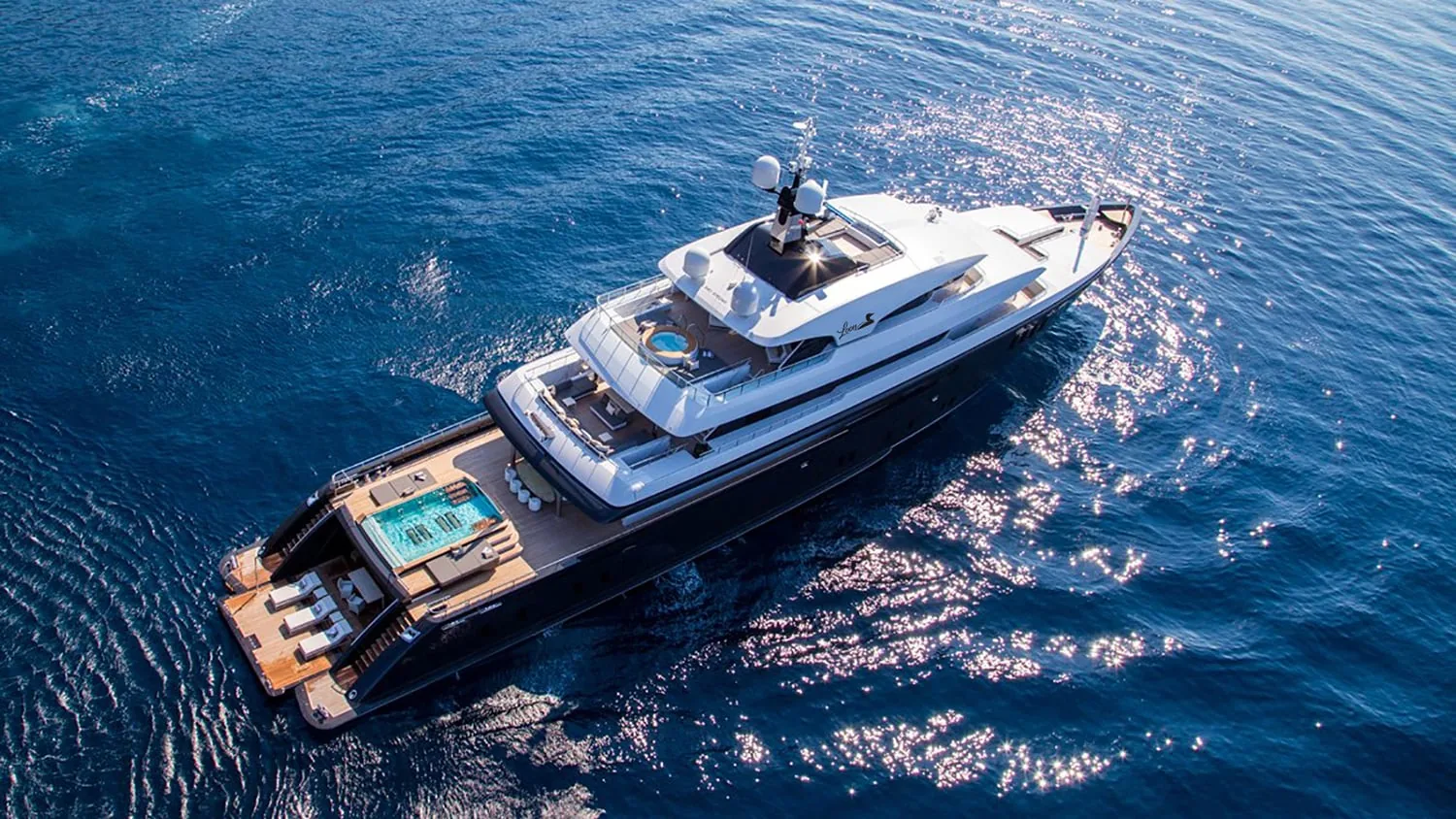 LOON - photo 1 yacht charter Cannes