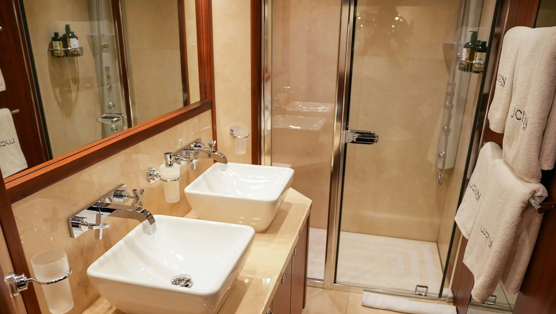 Lucien - photo 24 yacht charter Cannes