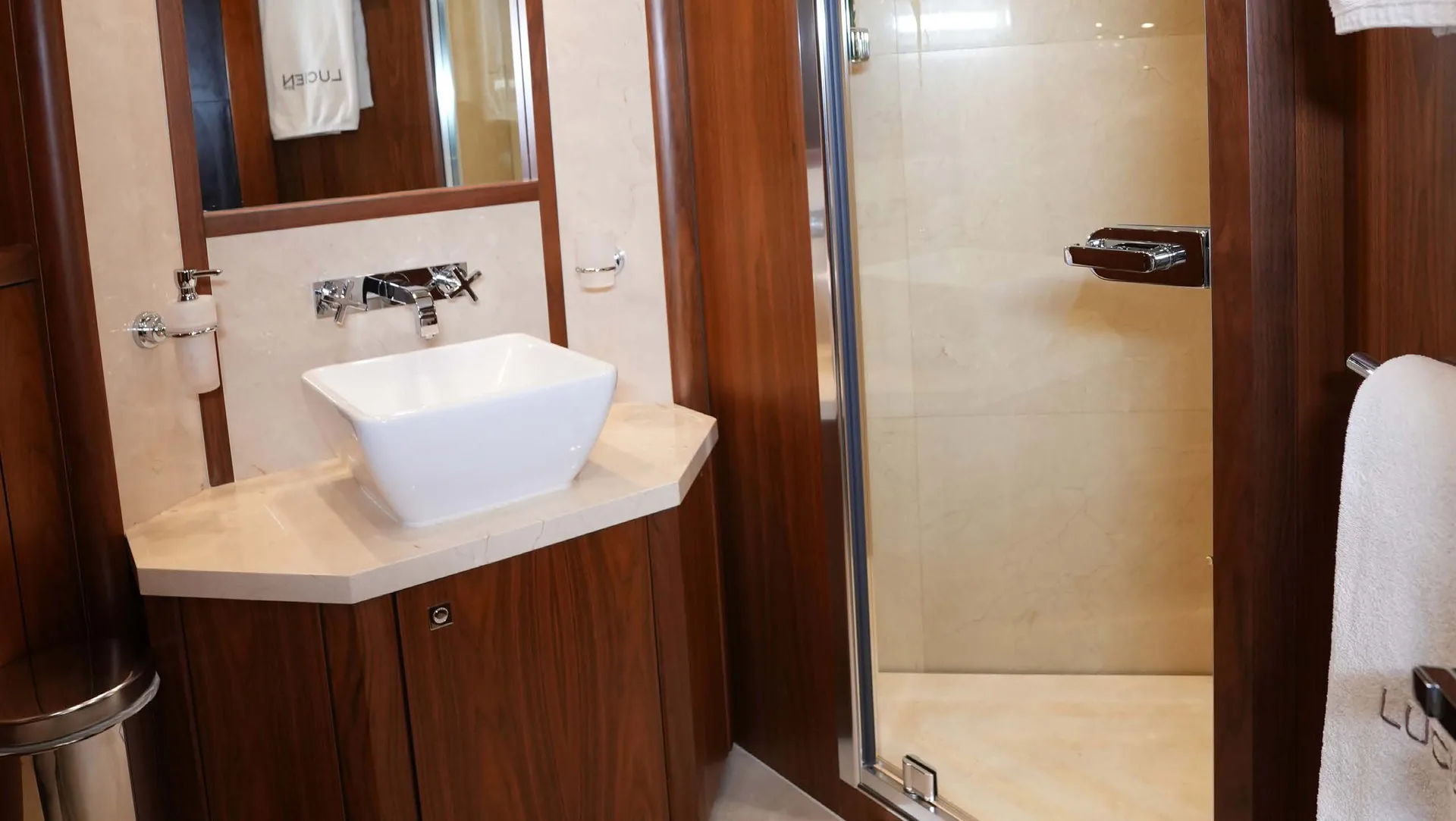 Lucien - photo 31 yacht charter Cannes
