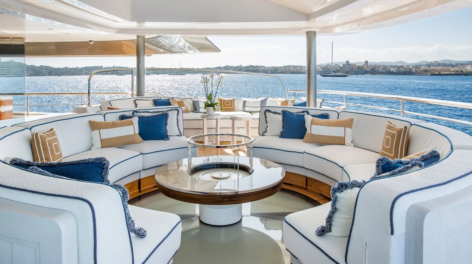 MADSUMMER - photo 16 yacht charter Cannes