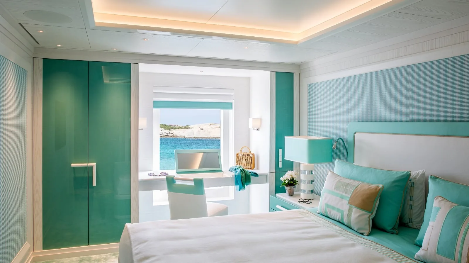 MADSUMMER - photo 32 yacht charter Cannes