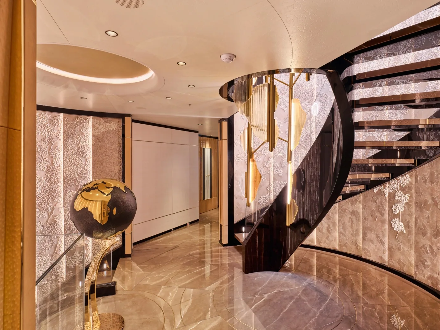 MALIA - photo 7 yacht charter Cannes
