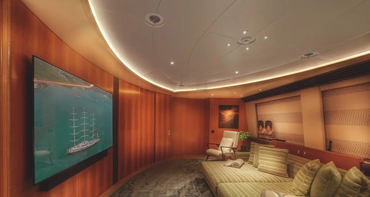 Maltese Falcon - photo 10 yacht charter Miami