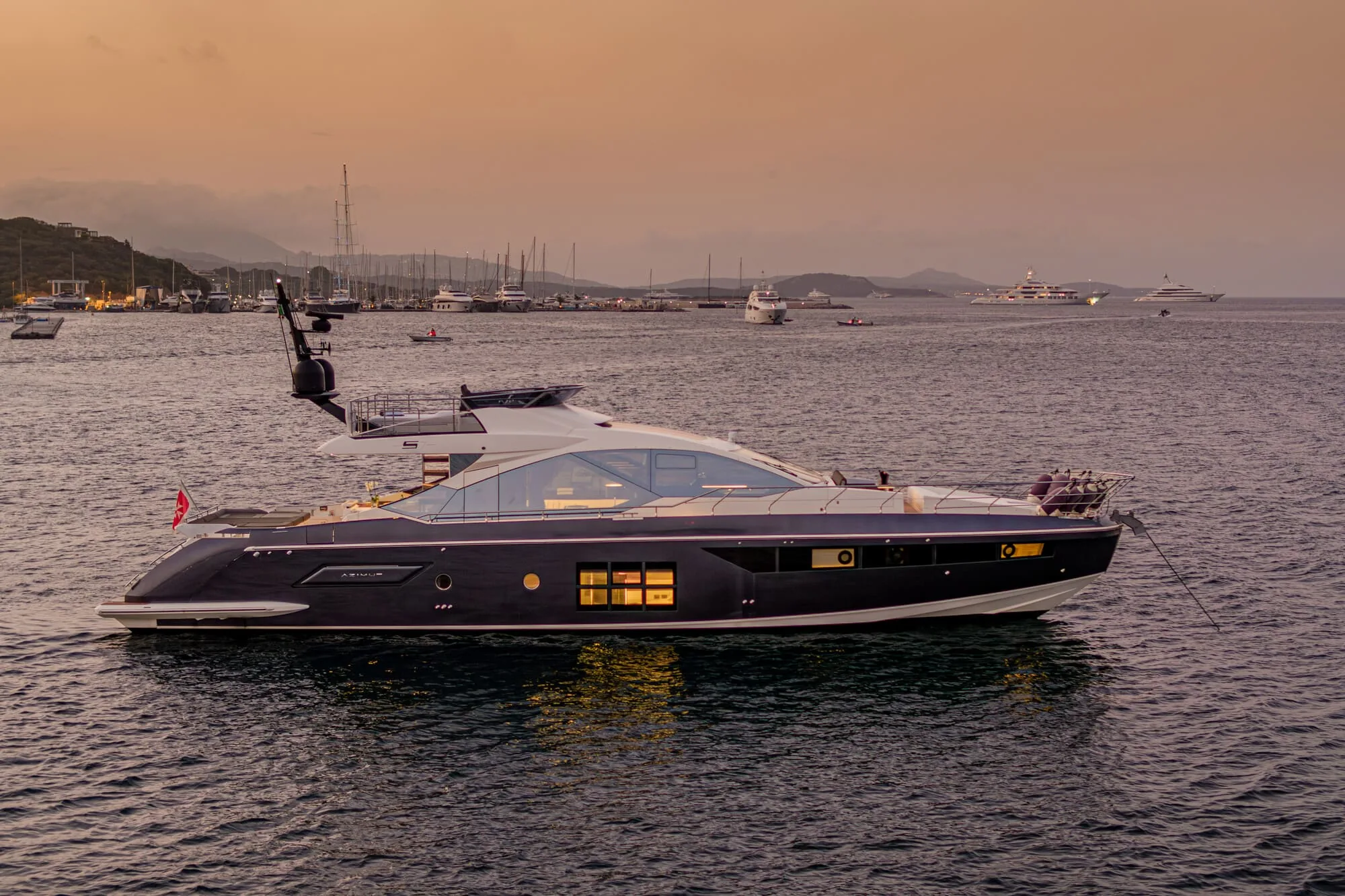 MANARA I - photo 28 yacht charter Cannes