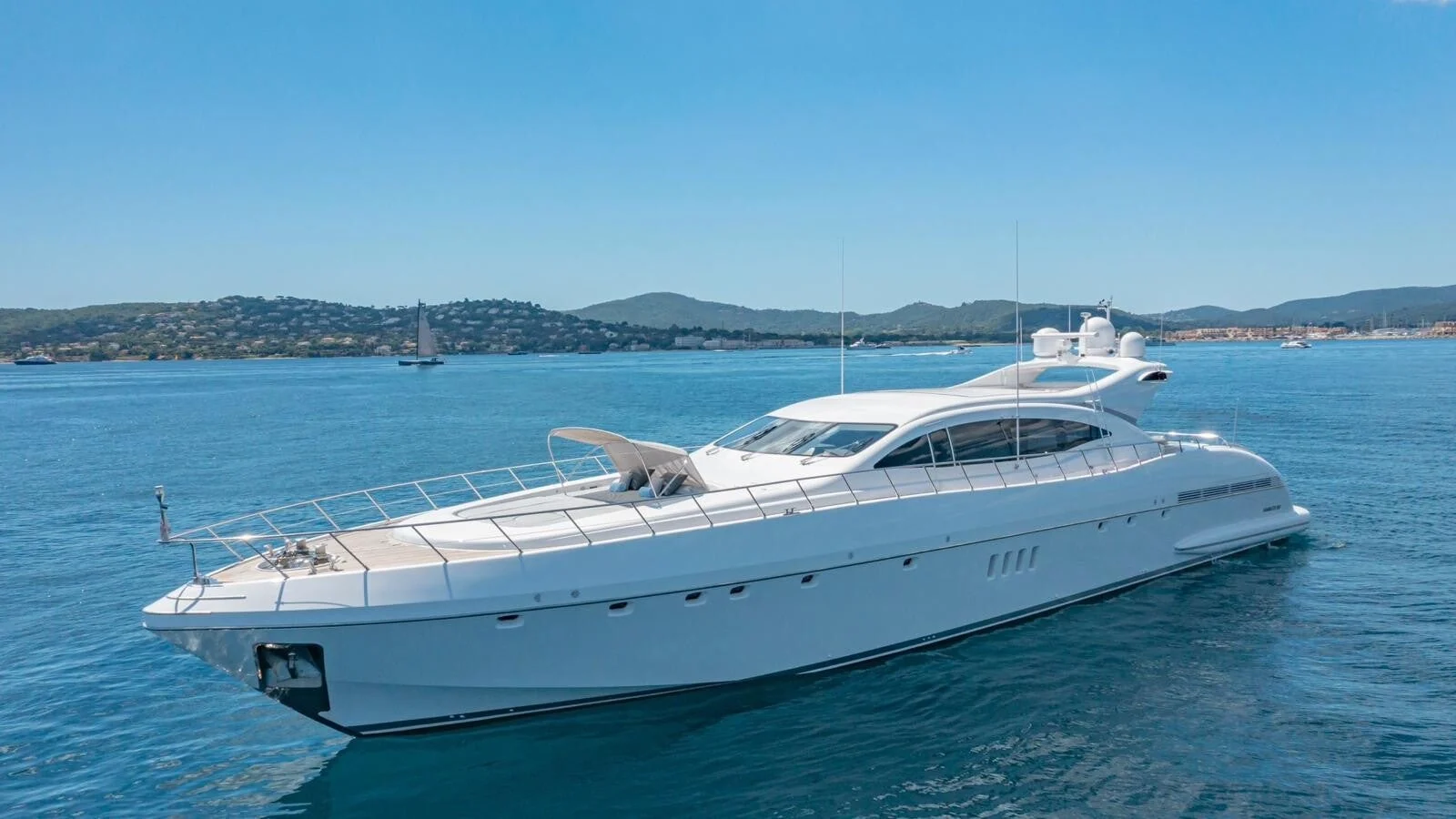 Mangusta 108 - photo 5 yacht charter Cannes
