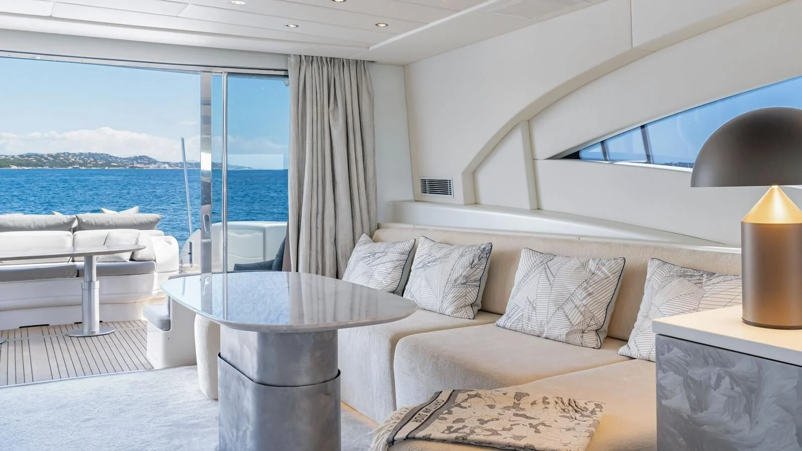 Mangusta 108 - photo 14 yacht charter Cannes