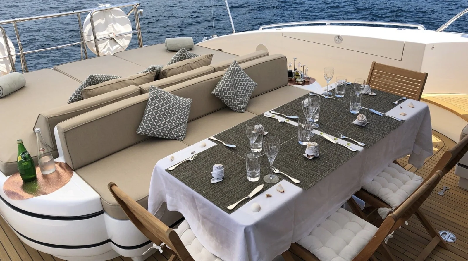 Mangusta 92 - photo 11 yacht charter Cannes