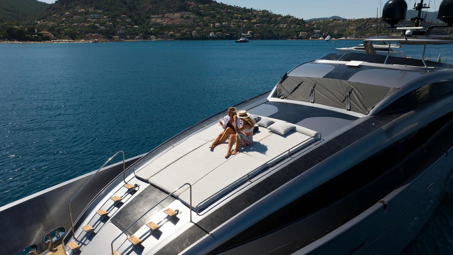 Matsu - photo 15 yacht charter Cannes