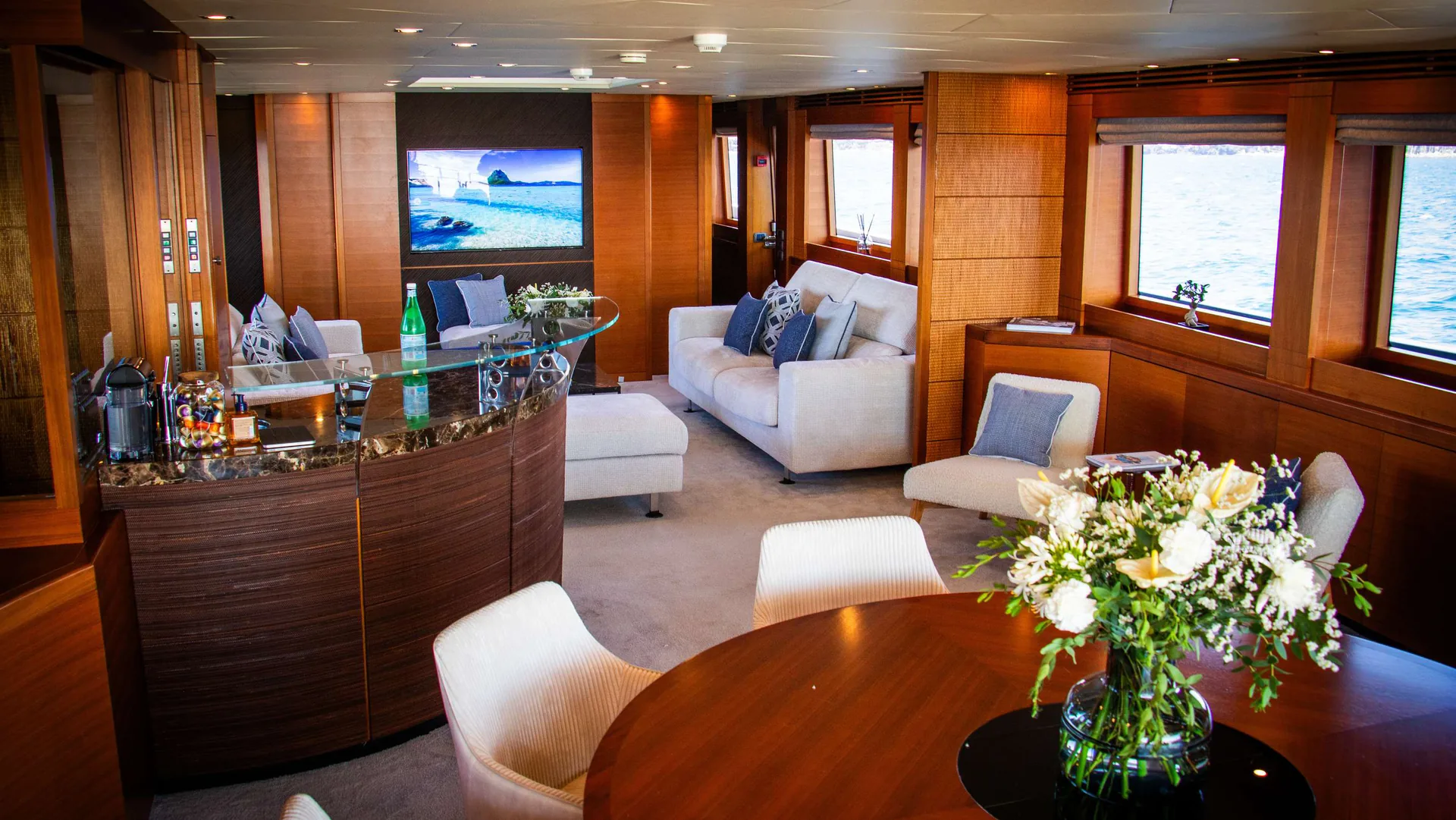 Matsu - photo 17 yacht charter Cannes