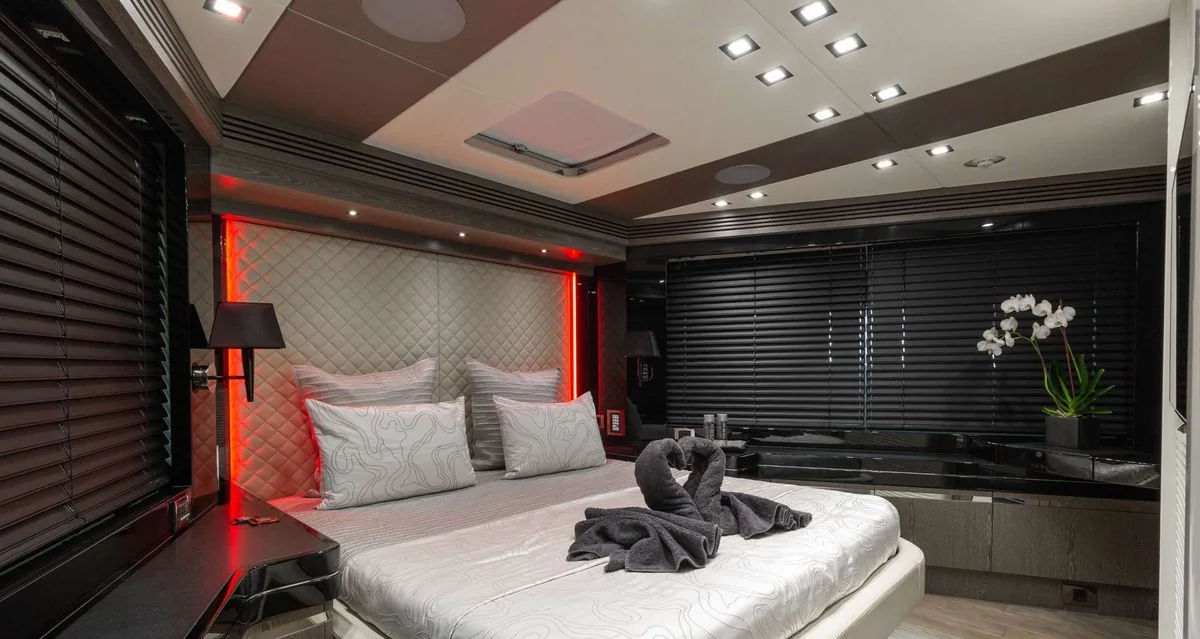 Matzu - photo 9 yacht charter Miami