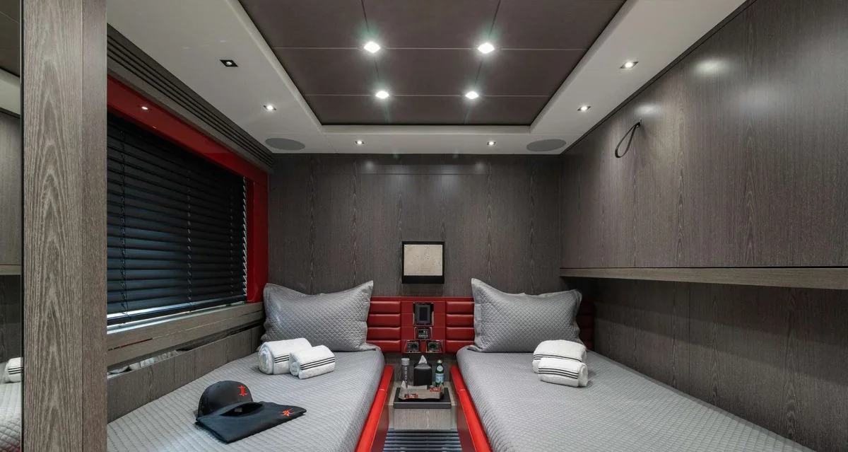 Matzu - photo 10 yacht charter Miami