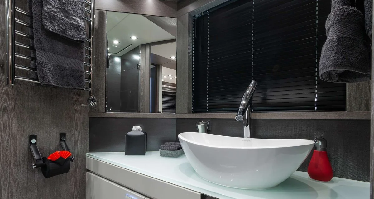 Matzu - photo 12 yacht charter Miami