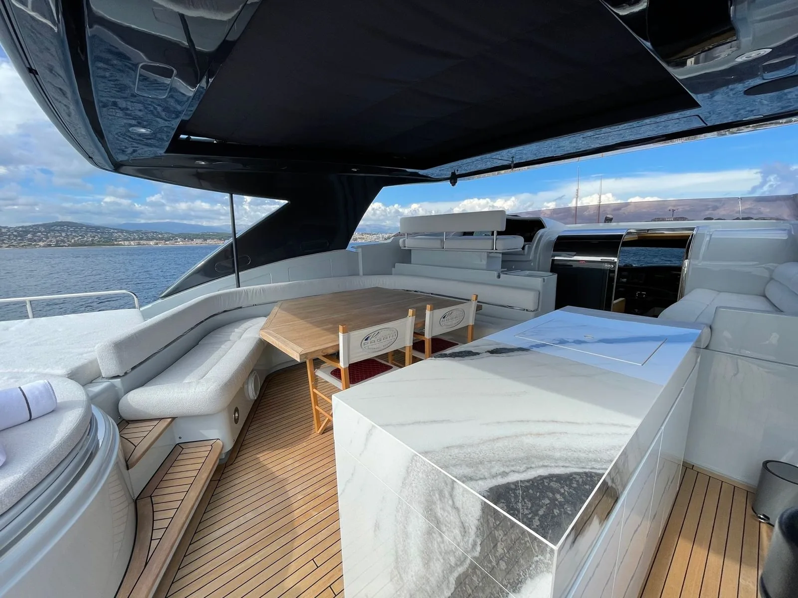 MAXI BEER - photo 3 yacht charter Cannes