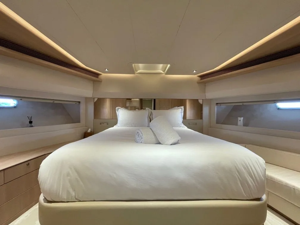 MAXI BEER - photo 8 yacht charter Cannes