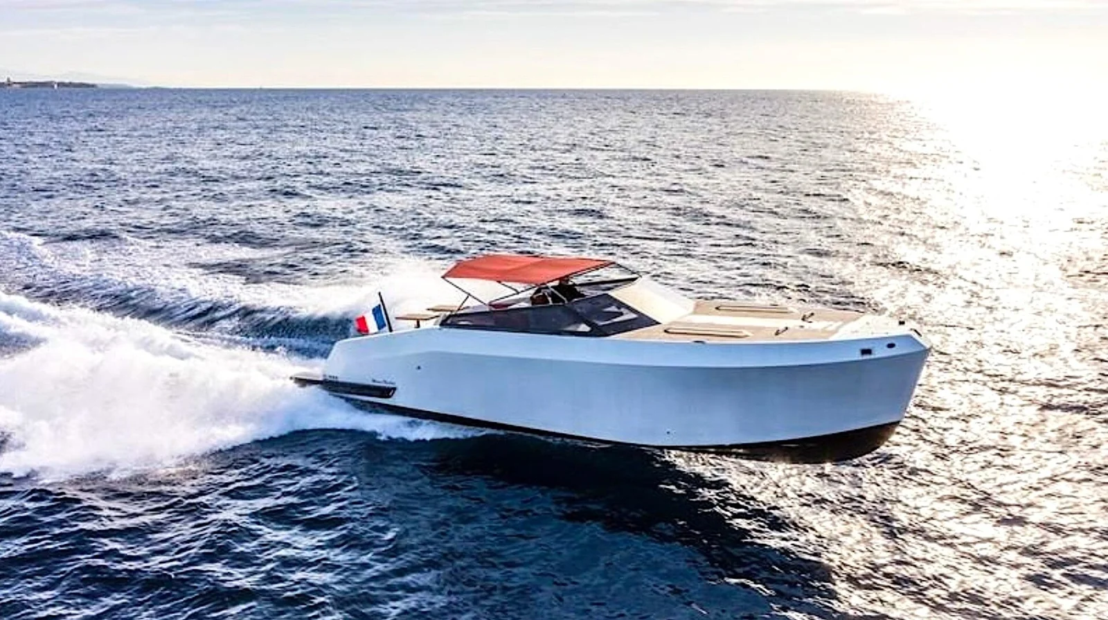 Mazu 38 OPEN - photo 5 yacht charter Cannes