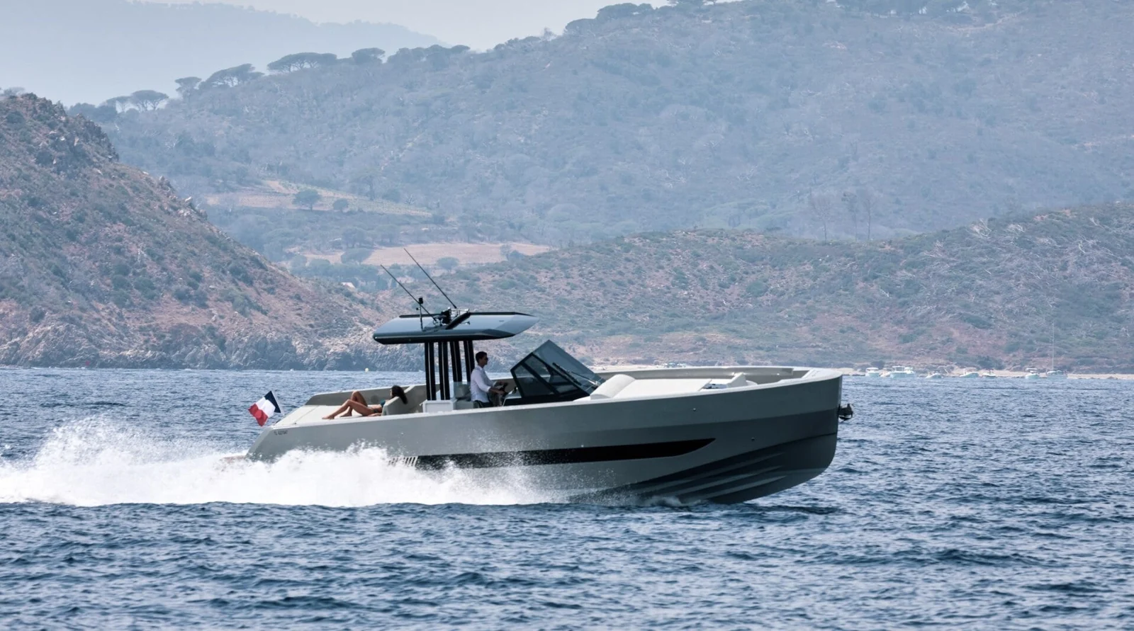 Tecnomar Yachts MED 42 - photo 2 yacht charter Cannes