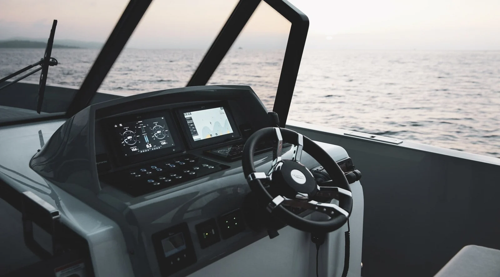 Tecnomar Yachts MED 42 - photo 13 yacht charter Cannes