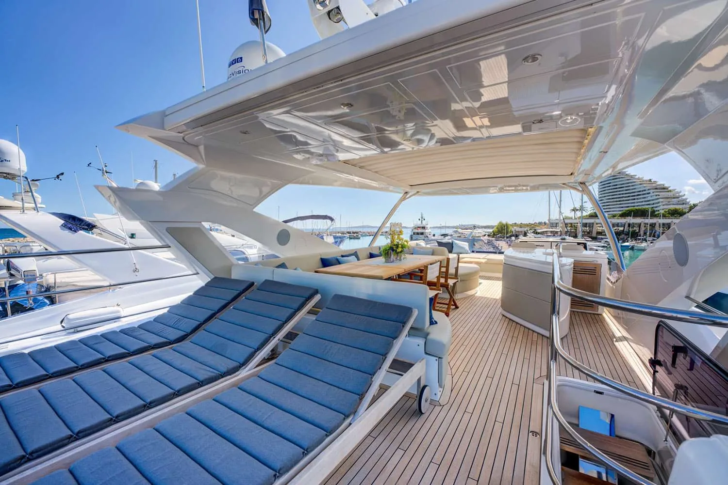 MIKEL ANGELO - photo 5 yacht charter Cannes