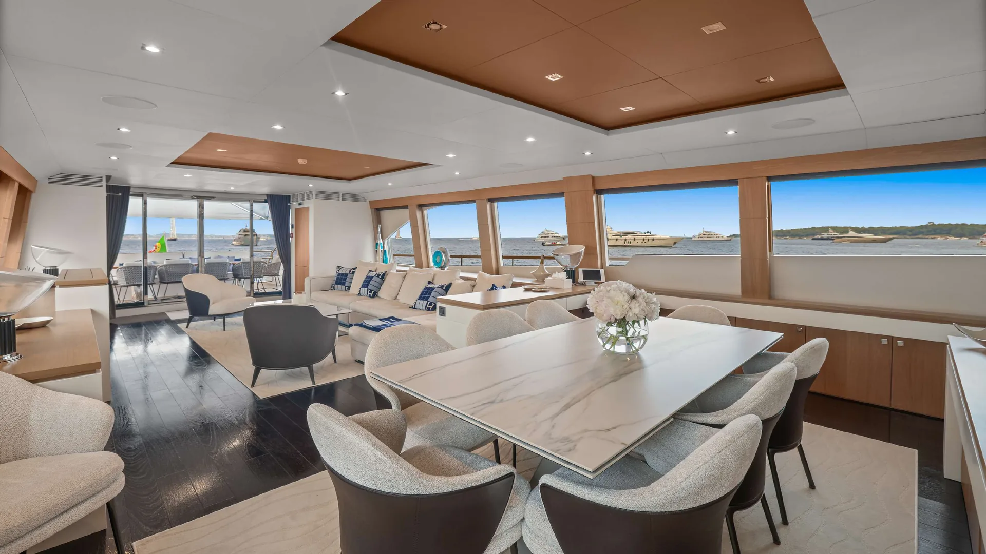 Millesime - photo 19 yacht charter Cannes