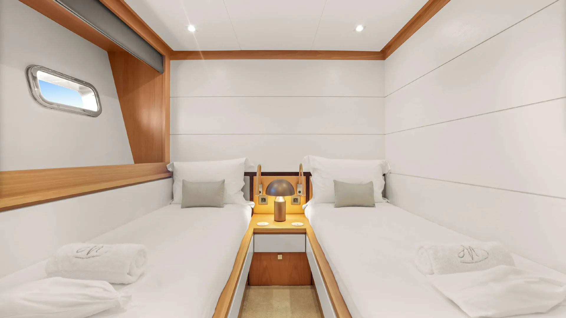 Millesime - photo 25 yacht charter Cannes