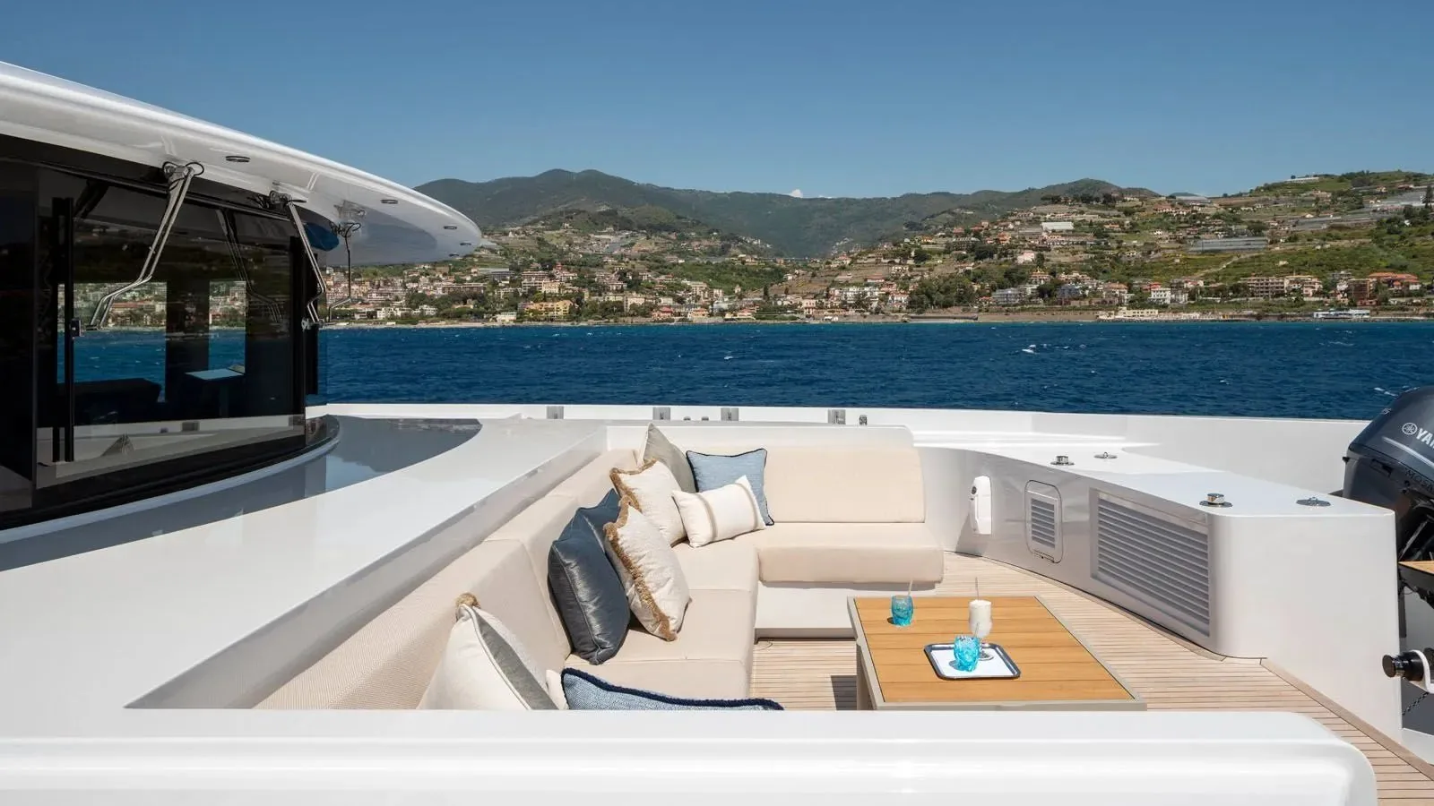 MOSKITO - photo 2 yacht charter Cannes