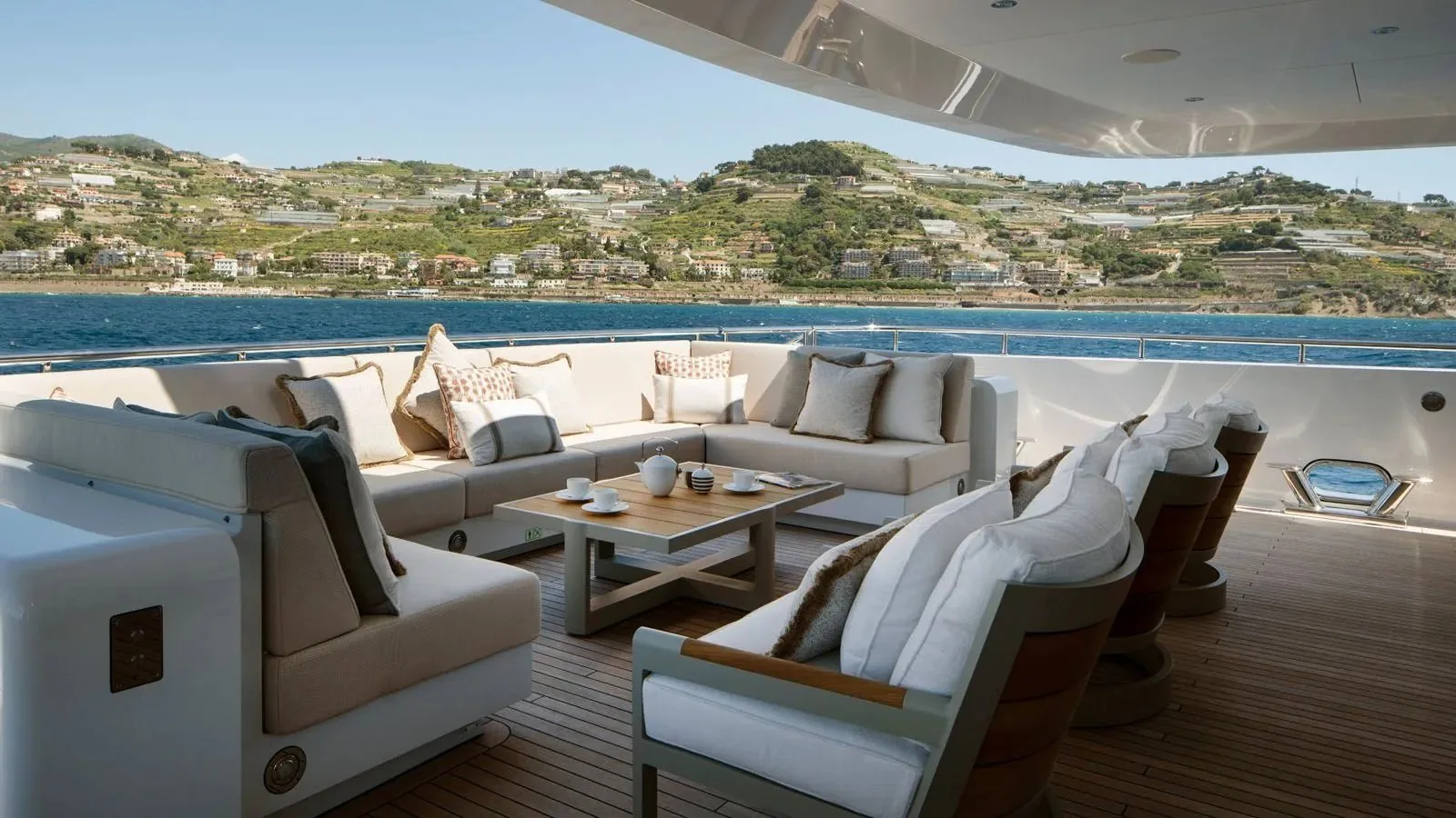 MOSKITO - photo 4 yacht charter Cannes