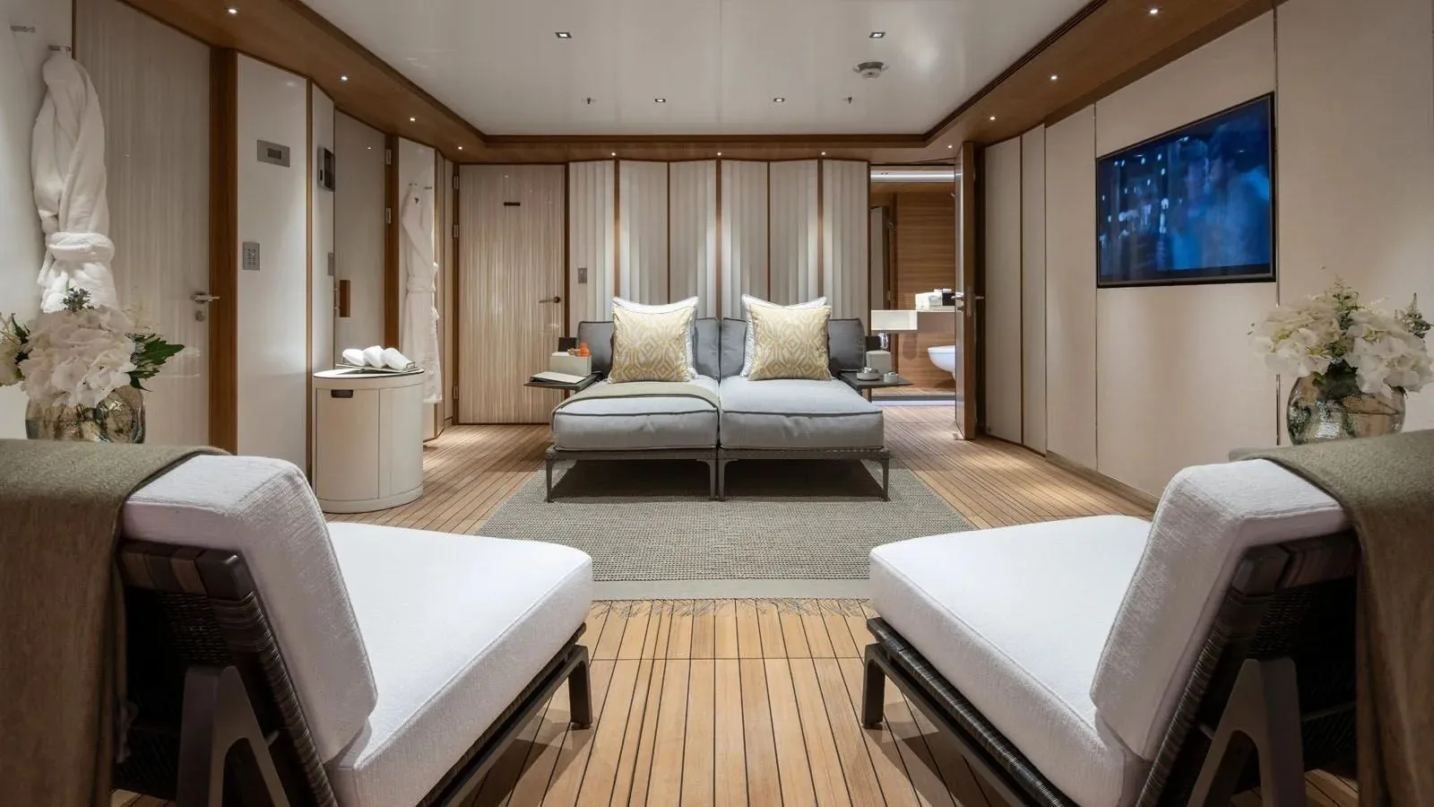 MOSKITO - photo 40 yacht charter Cannes