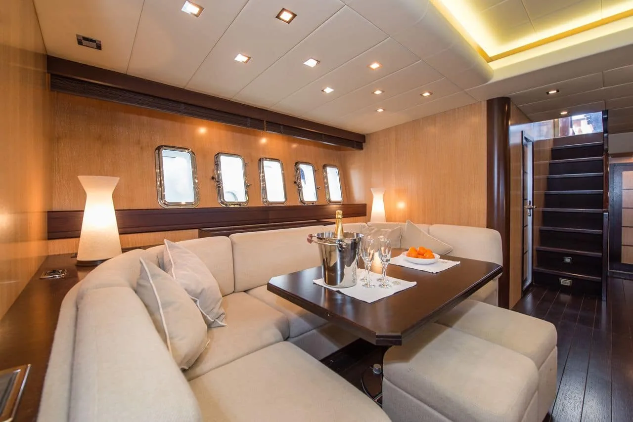 MR M - photo 12 yacht charter Cannes