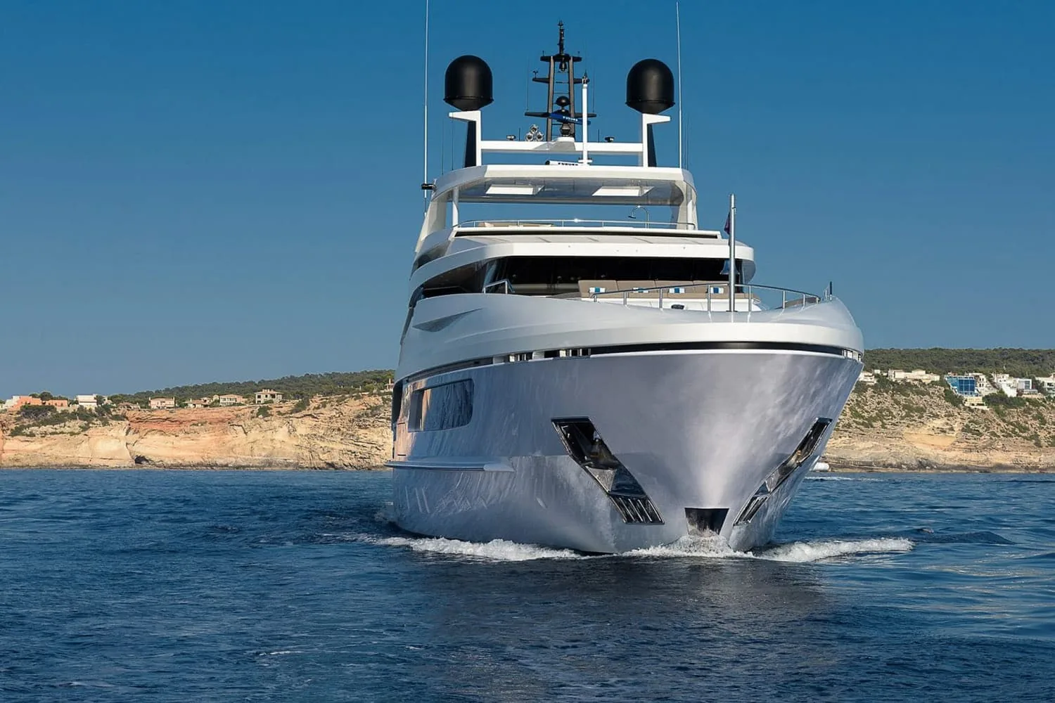 MR T - photo 5 yacht charter Cannes
