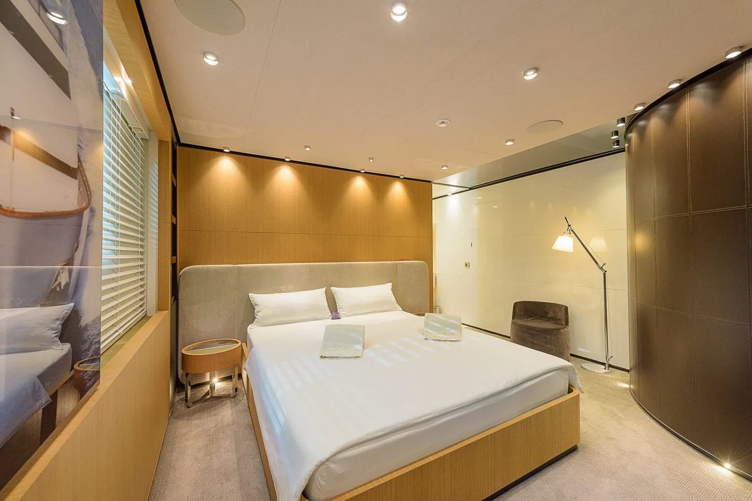 MR T - photo 24 yacht charter Cannes