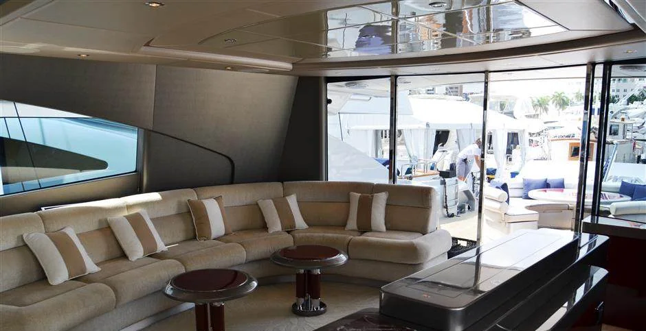 Muse - photo 7 yacht charter Miami