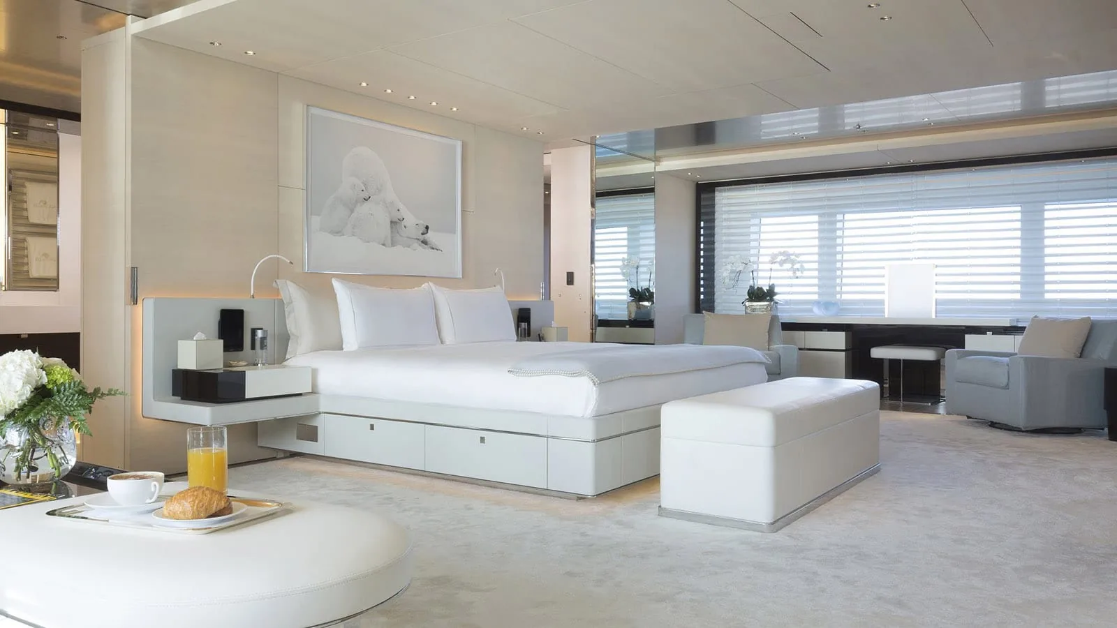 NAUTILUS - photo 28 yacht charter Cannes