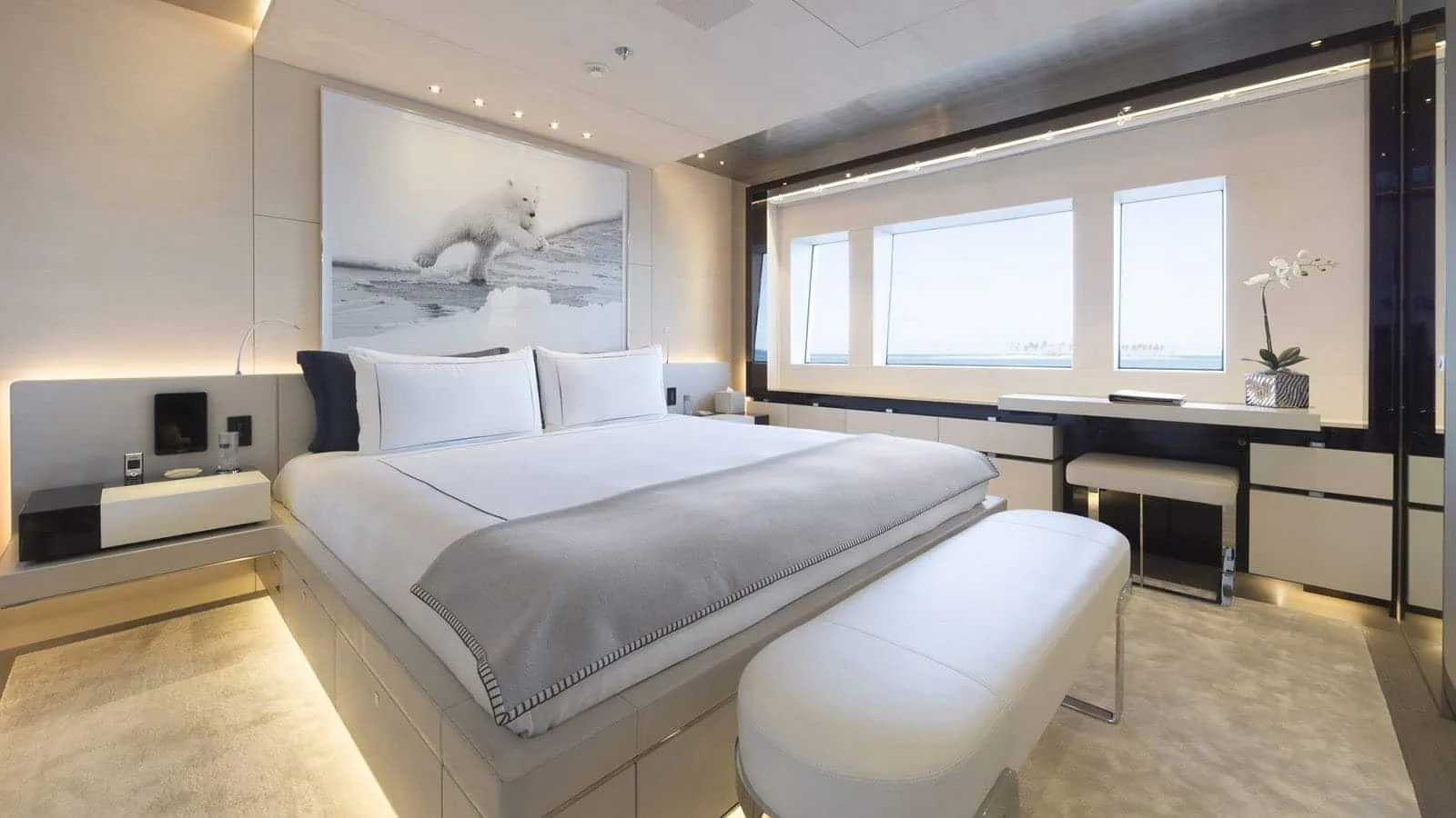 NAUTILUS - photo 33 yacht charter Cannes