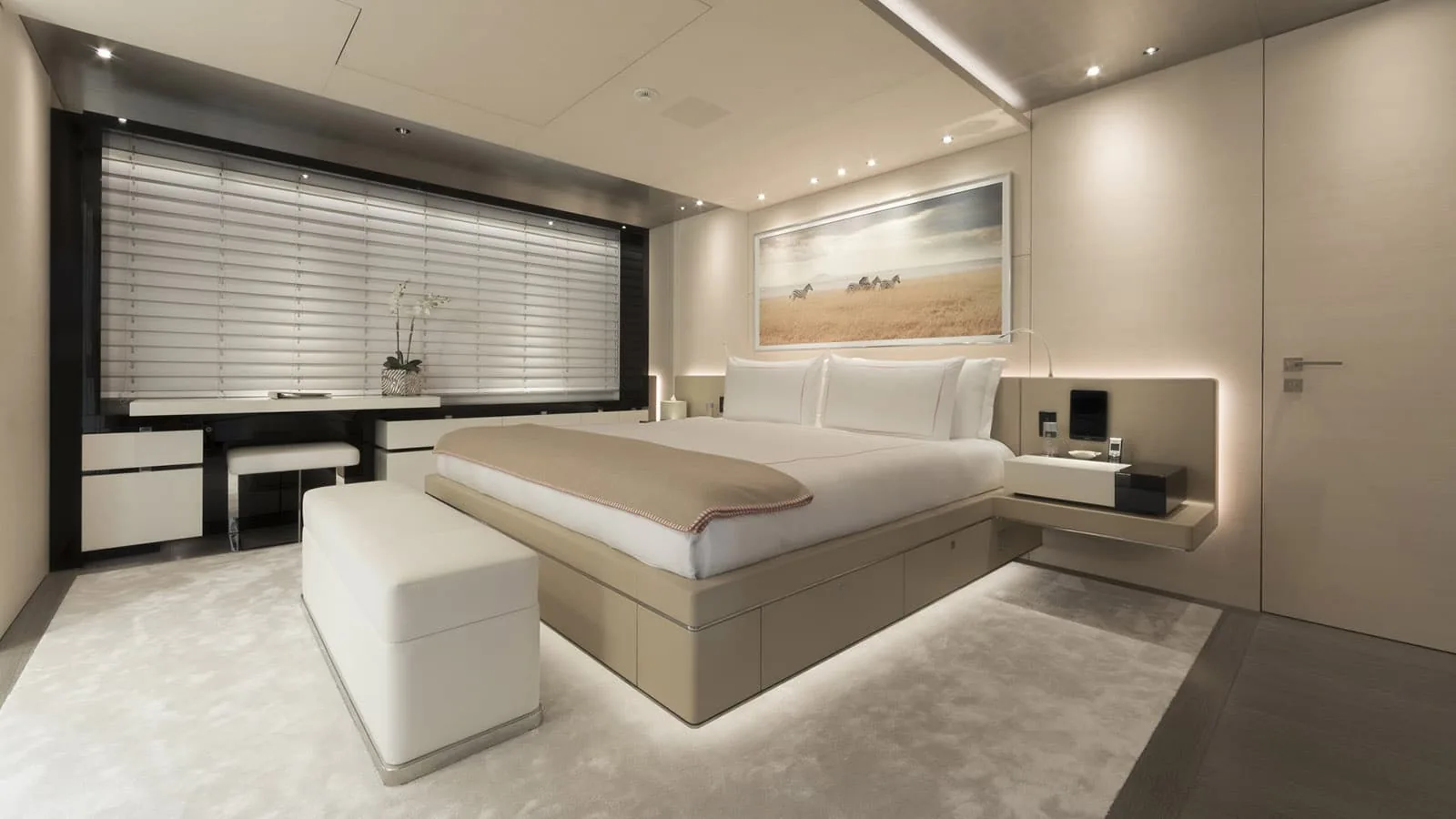 NAUTILUS - photo 35 yacht charter Cannes