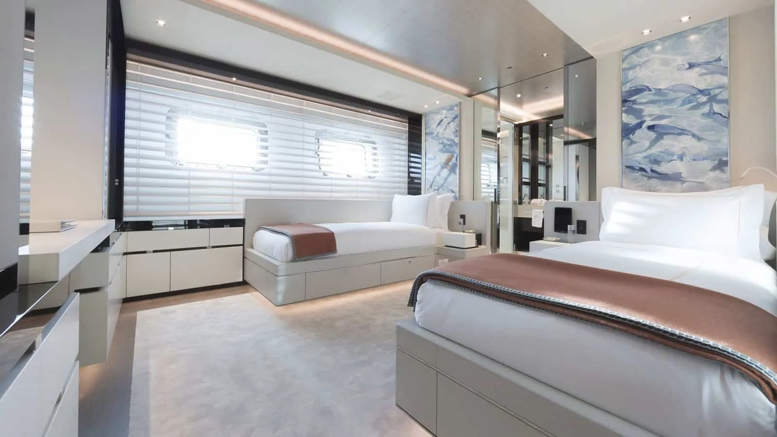 NAUTILUS - photo 36 yacht charter Cannes