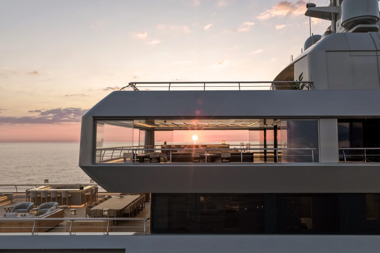 No Rush - photo 4 yacht charter Cannes