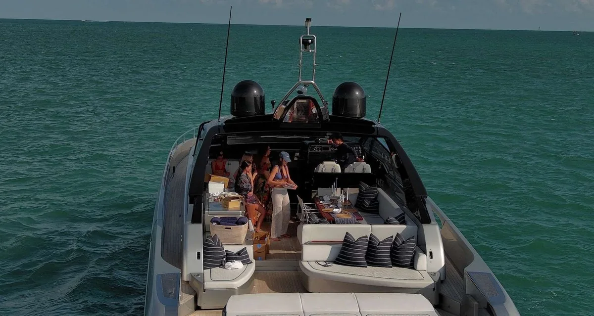 Not Yet - photo 4 yacht charter Miami