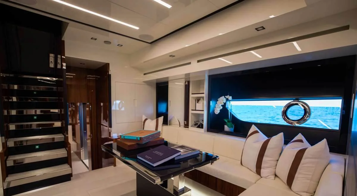 Not Yet - photo 6 yacht charter Miami
