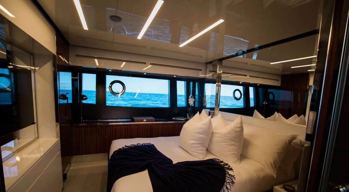 Not Yet - photo 7 yacht charter Miami