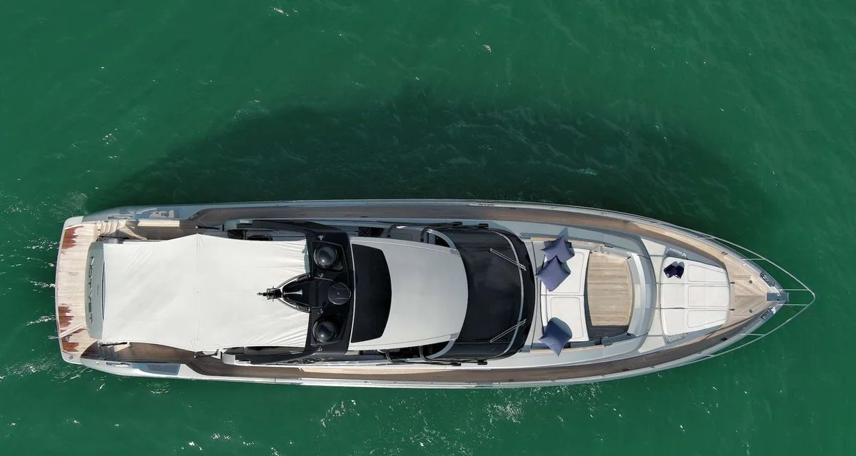 Not Yet - photo 11 yacht charter Miami