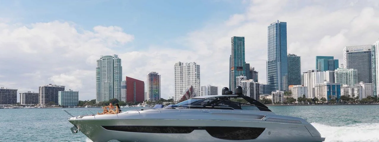Not Yet - photo 13 yacht charter Miami