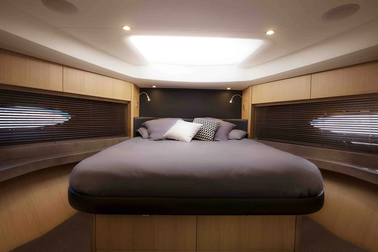 OBSESSIO - photo 10 yacht charter Cannes