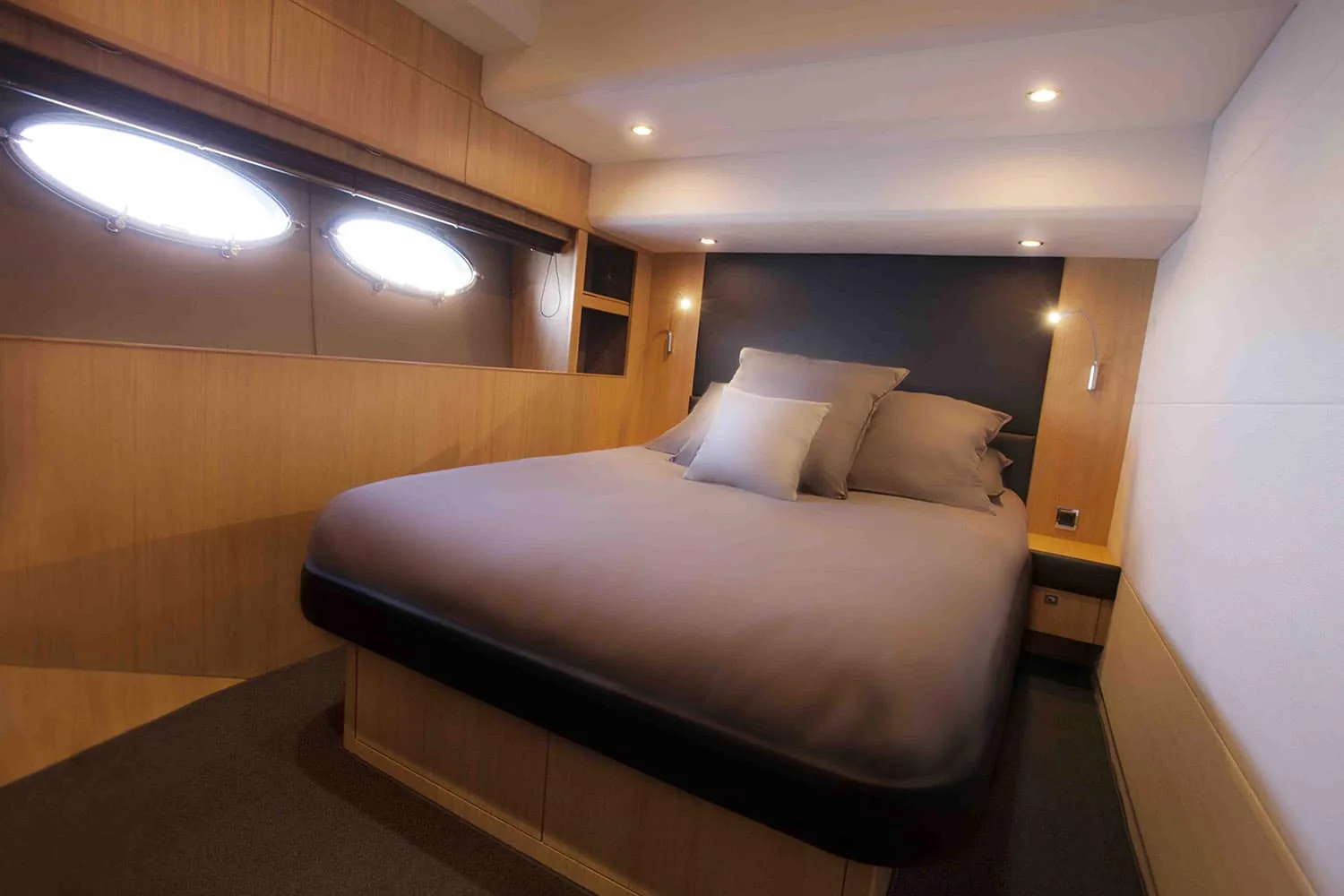 OBSESSIO - photo 11 yacht charter Cannes