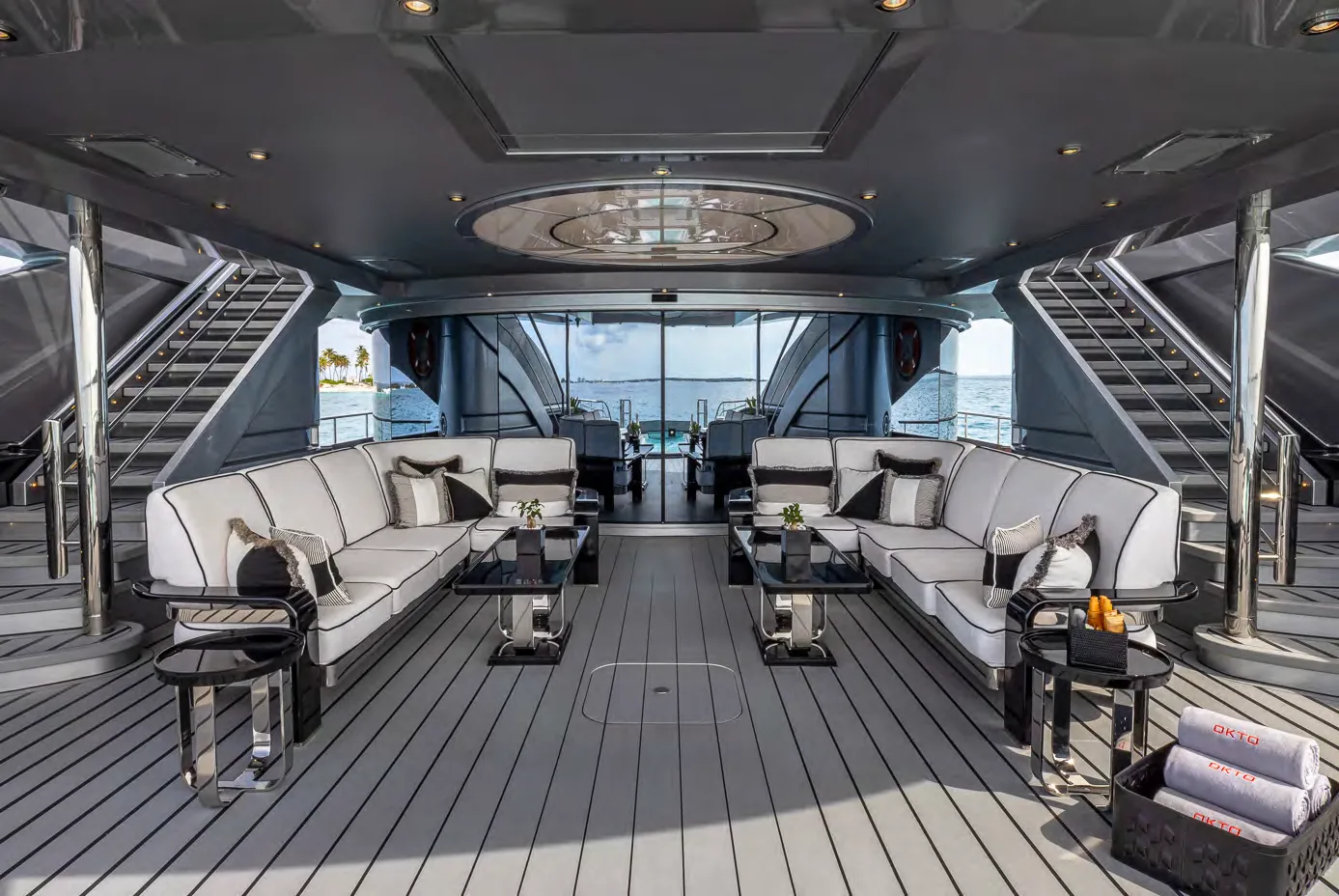 OKTO - photo 30 yacht charter Cannes