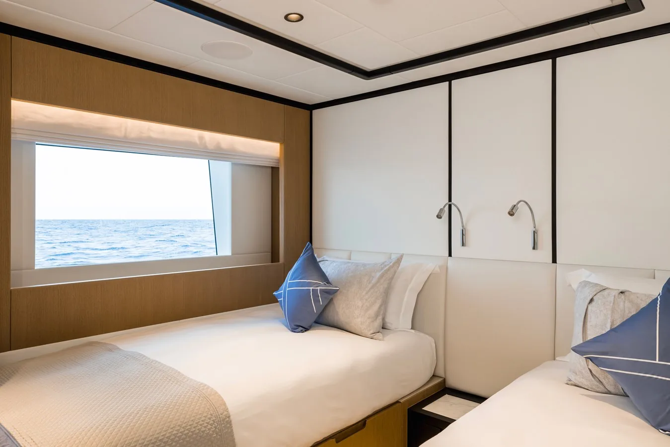 OLIVIA - photo 19 yacht charter Cannes