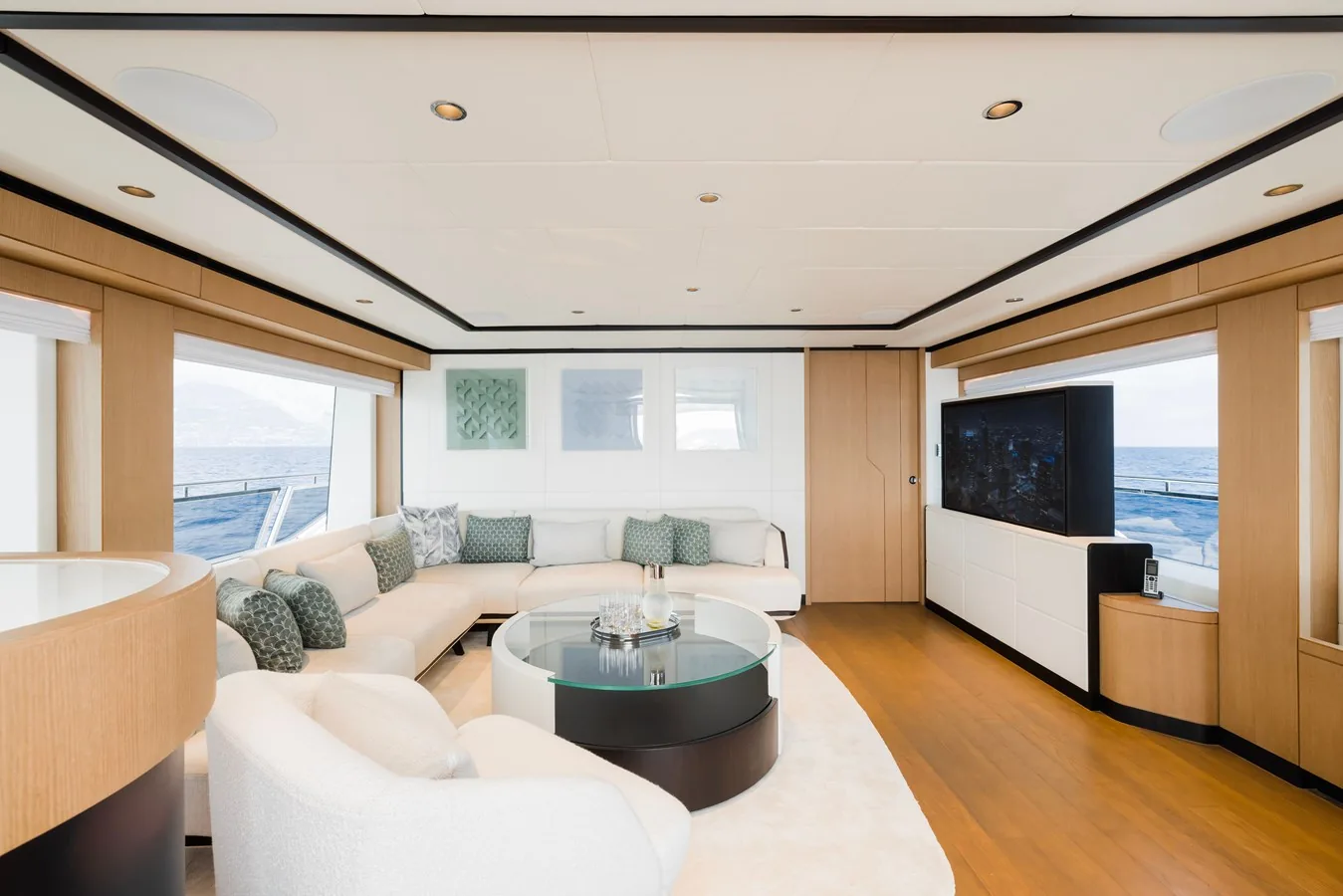 OLIVIA - photo 24 yacht charter Cannes