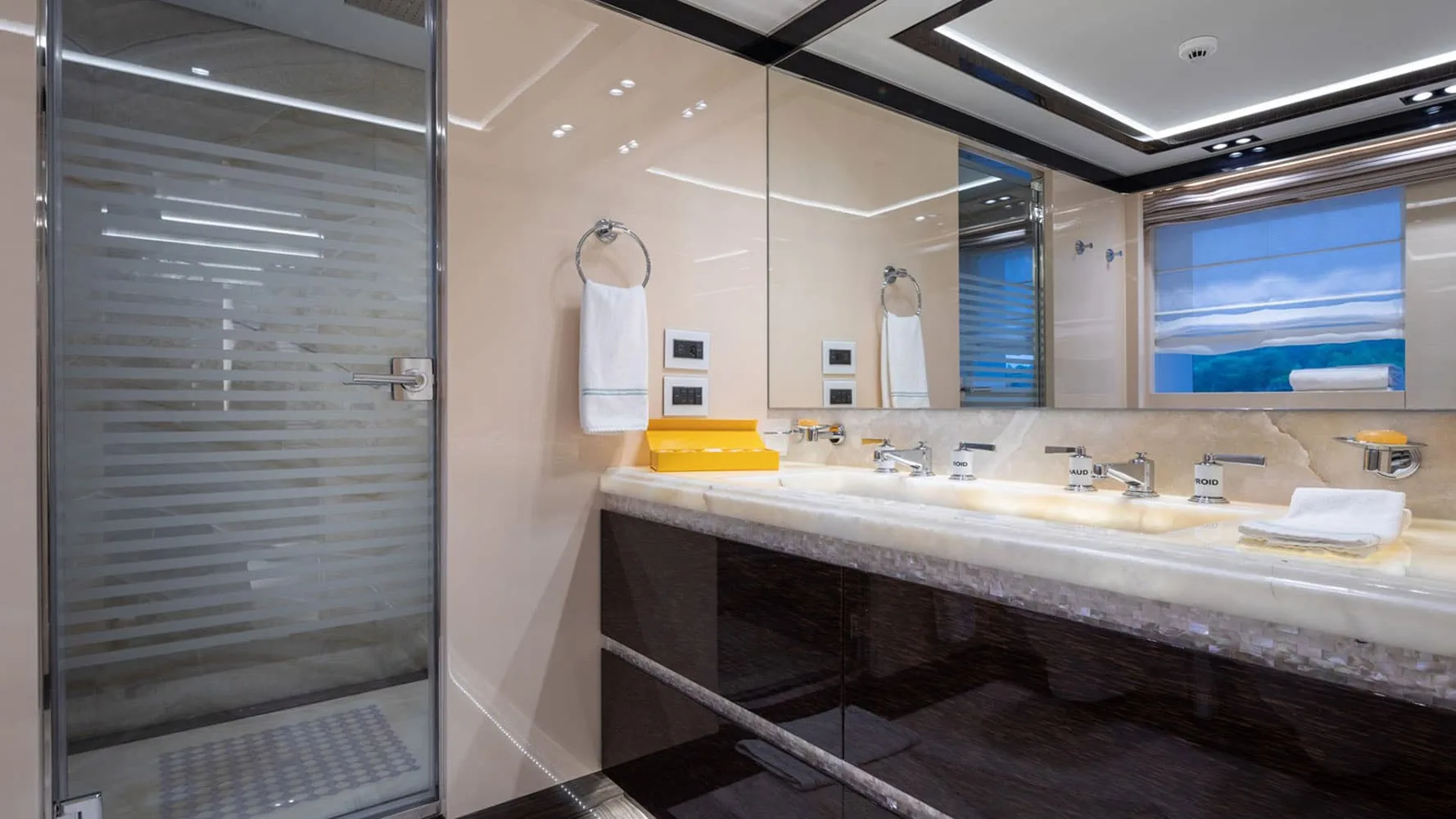 OPTASIA - photo 14 yacht charter Cannes