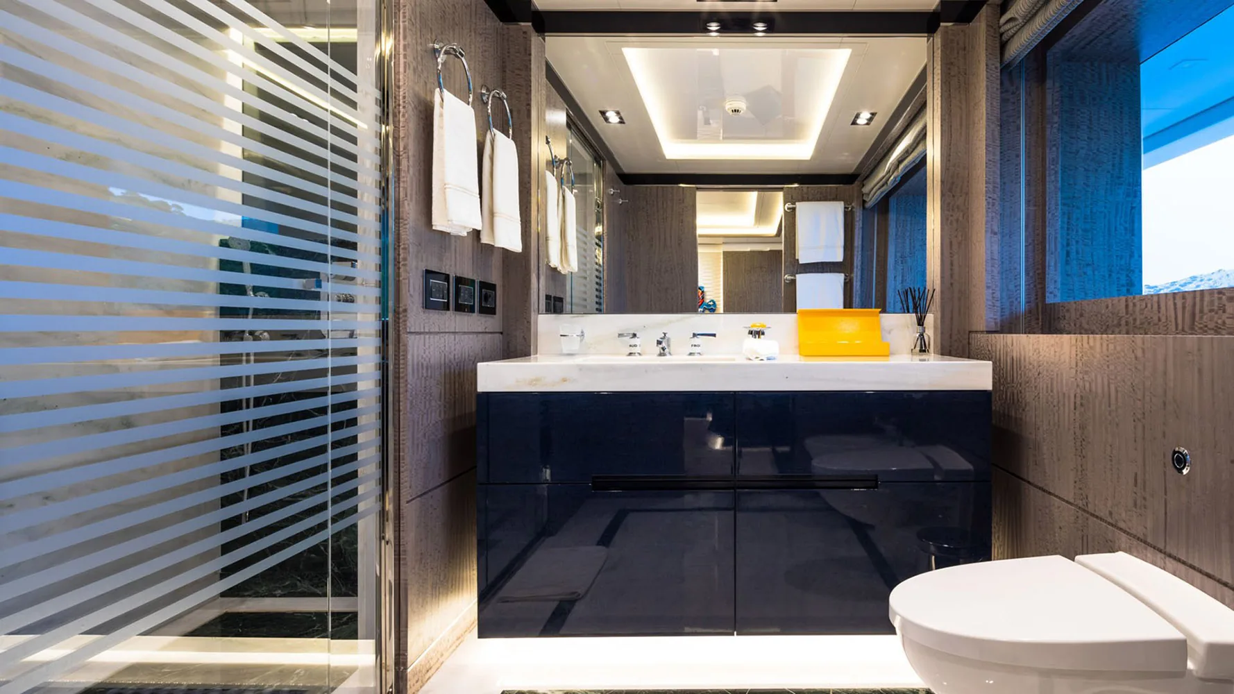 OPTASIA - photo 16 yacht charter Cannes