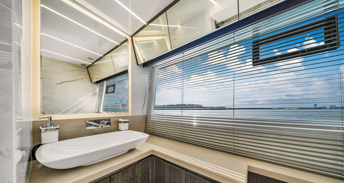 Optimus Prime - photo 11 yacht charter Miami