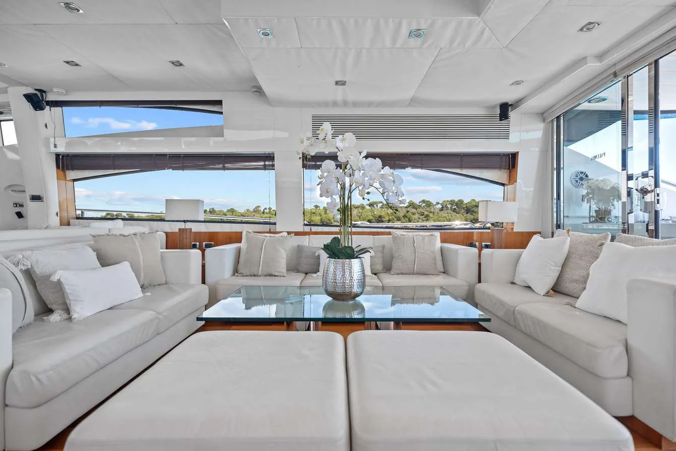 Palumba - photo 18 yacht charter Cannes